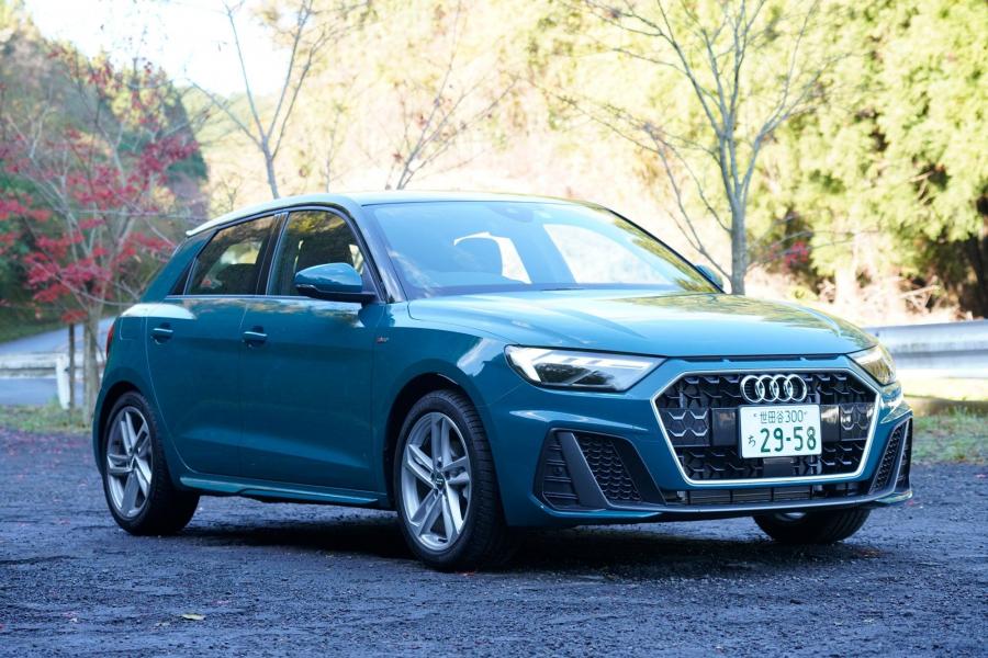  Audi A1 Sportback 35 TFSI S-Line 2019 года  (JP) (фото 1 из 16)